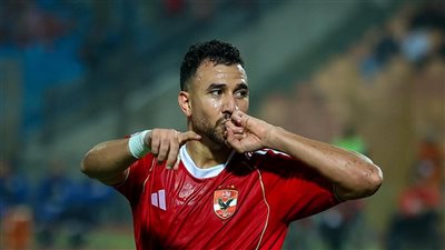 تريزيجيه يسجل الهدف الأول لـ الأهلي في شباك شبيبة القبائل 