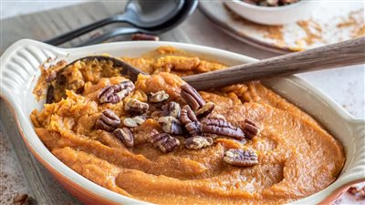 طريقة مبتكرة وشهية لإعداد البطاطا بالحليب والقرفة لتعزيز صحة الجسم