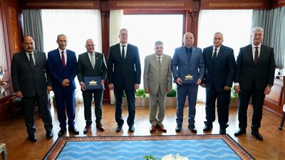 وزير البترول: نتعاون مع هيئة قناة السويس لتنفيذ استراتيجية الدولة للتحول نحو الاقتصاد الأخضر