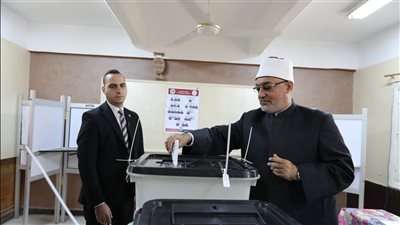 مفتي الجمهورية عقب تصويته بانتخابات مجلس النواب: المشاركة تكليف شرعي لكل مواطن