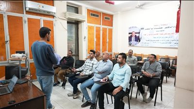 ورشة تدريبية لتنمية مهارات العاملين بمحافظة أسيوط في التصميم الإعلاني والتصوير الفوتوغرافي