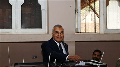 رئيس مجلس الشيوخ يدلي بصوته في انتخابات النواب 2025