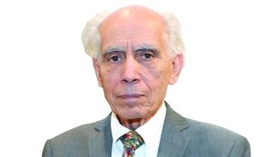 وفاة الفنان التشكيلي عبد الغفار شديد