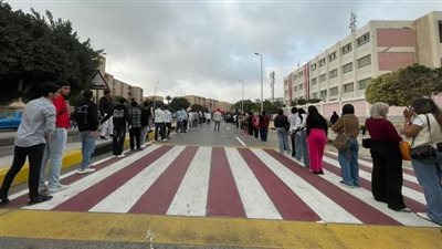 التنسيقية ترصد طوابير الناخبين أمام لجان التجمع الخامس في انتخابات النواب