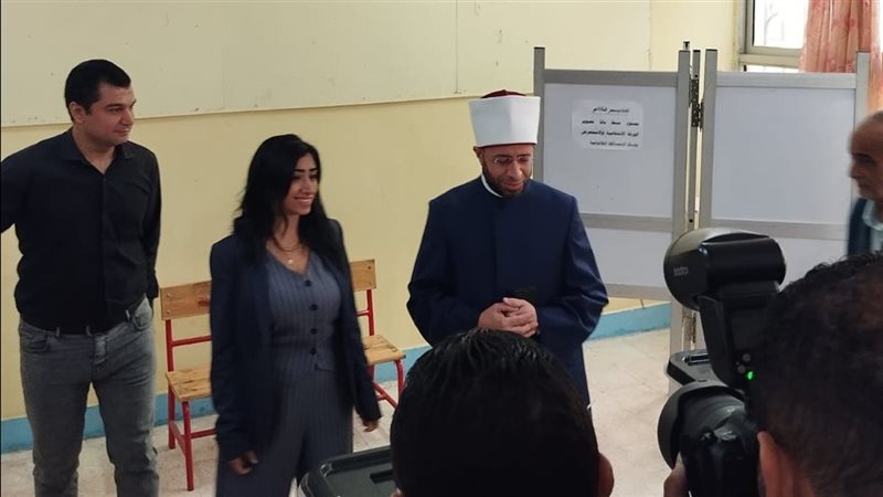 وزير الأوقاف يدلي