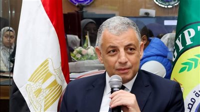 من داخل مركز الطوارئ، محافظ الإسماعيلية يتابع انتخابات النواب 