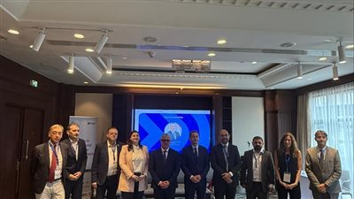 رئيس اقتصادية قناة السويس يشارك في 