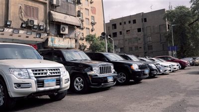 شعبة السيارات ترحب بقرار حظر إقامة المعارض أسفل المباني السكنية وتطالب ببدائل واضحة