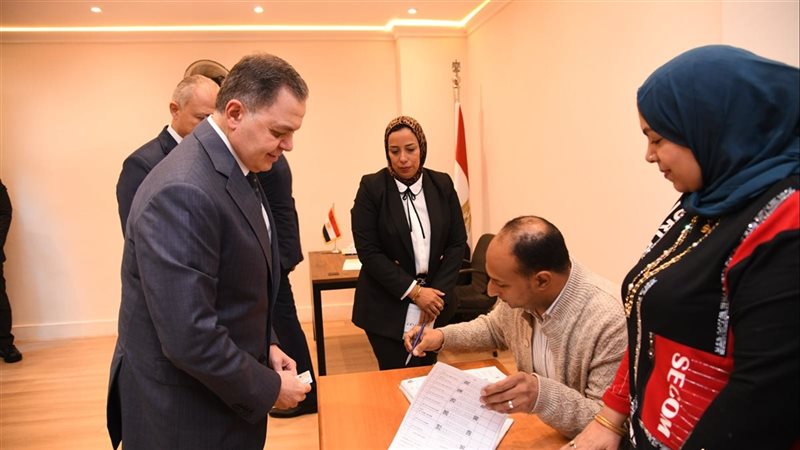وزير الداخلية يدلي