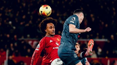 إيفرتون بـ10 لاعبين يفوز على مانشستر يونايتد بملعبه 0/1 في الدوري الإنجليزي 