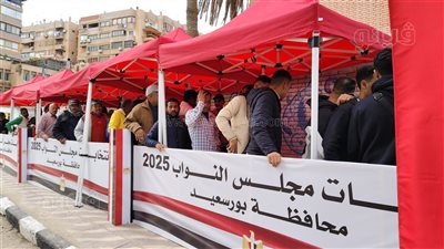 انتخابات النواب 2025، انتظام طوابير المواطنين بلجنة أم المؤمنين في بورسعيد (صور)