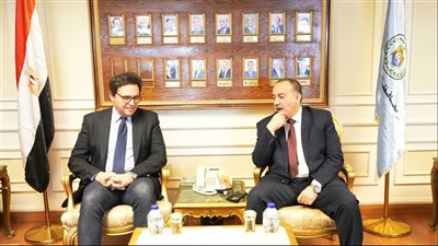 وزير الثقافة ومحافظ أسيوط يبحثان تطوير المواقع الثقافية وإنشاء دار للأوبرا 