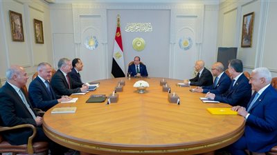 لتعزيز مكانة مصر كمركز إقليمي للطاقة وتداول الغاز، تفاصيل لقاء السيسي ورئيس شركة إيني