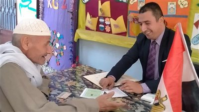 تسهيلات لكبار السن في انتخابات النواب بمدرسة تصفا الابتدائية بالقليوبية