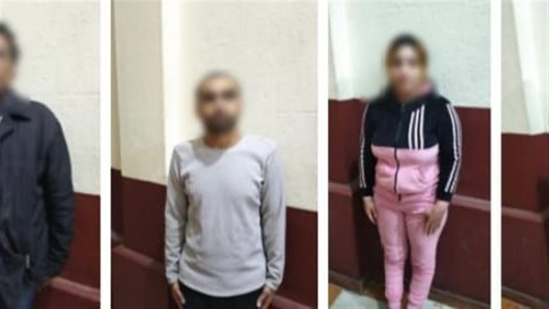 ضبط شخصين وسيدتين