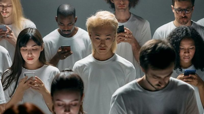 مشاهدة منصات التواصل