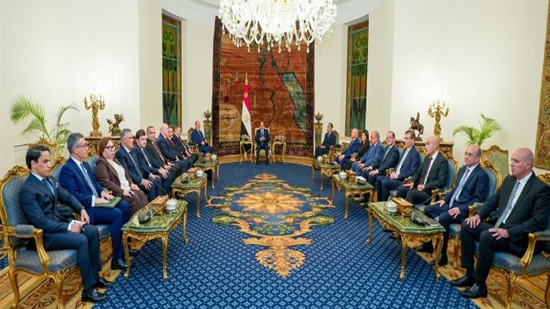 الرئيس السيسي يستقبل