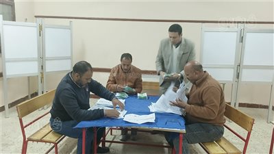 الحصر العددي في مدرسة الناصرية بالزقازيق يكشف تقدمًا ملحوظًا لأربعة مرشحين بارزين