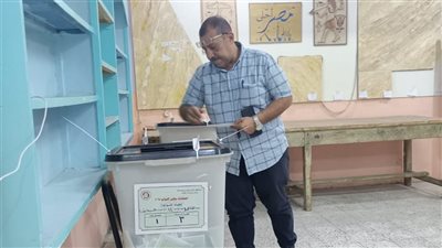 إقبال متوسط في الساعات الأخيرة لانتخابات النواب بلجنة مدرسة قصر الدوبارة (صور)