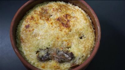 طريقة عمل طاجن الأرز المعمر باللحمة في الفرن