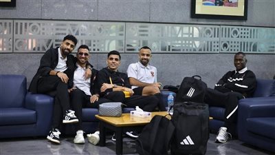 توافد لاعبو الأهلي على مطار القاهرة استعدادا للسفر للمغرب (صور) 