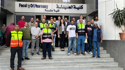 صيدلة عين شمس تنفذ تجربة إخلاء طارئة في خمس دقائق بنجاح