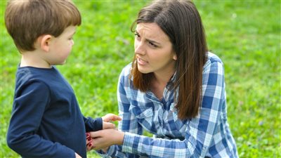 10 علامات تخبرك أن طفلك يحتاج إلى دعم نفسي