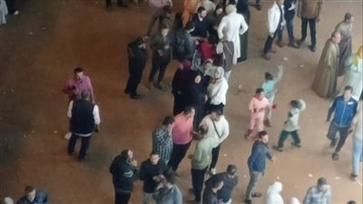 طوابير قبل غلق التصويت.. اللحظات الأخيرة في قرية الدير بطوخ (صور)