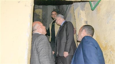 محافظ الإسكندرية يتابع تداعيات انهيار عقار بكرموز (صور)