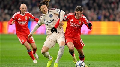 دوري أبطال أوروبا، بنفيكا يتقدم على أياكس بهدف في الشوط الأول