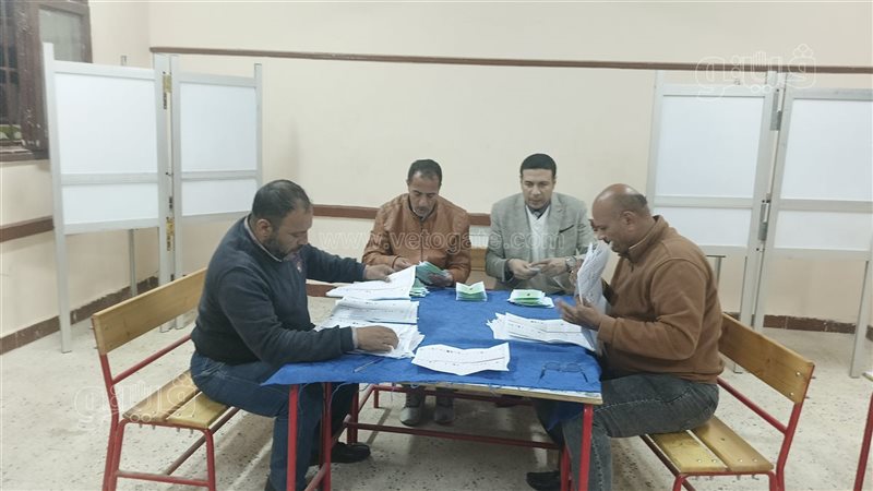 فرز الأصوات اللجان