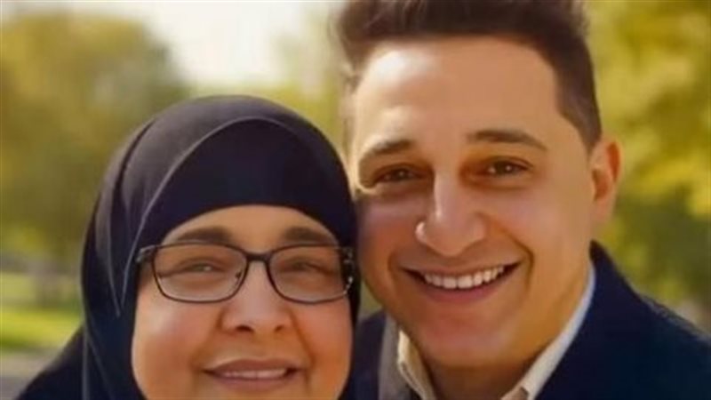 رضا البحراوي والدته،