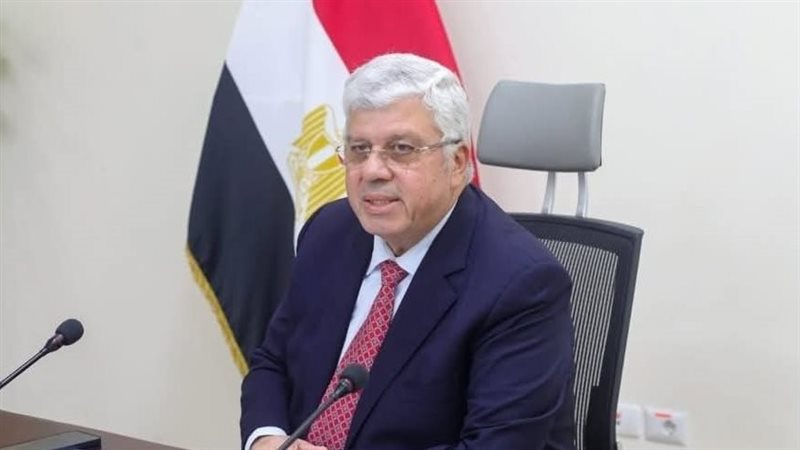 د. ايمن عاشور وزير