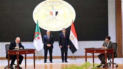 وزير الثقافة يوقّع اتفاقيات تعاون جديدة بين مصر والجزائر 