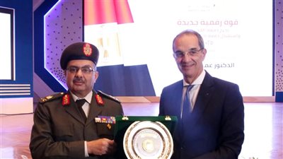 القوات المسلحة تحتفل بتخريج الدورة الأولى من برنامج التدريب المكثف في مجال التعهيد 