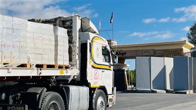 قافلة «زاد العزة» الـ82، الهلال الأحمر يدفع بـ260 ألف سلة غذائية و50 ألف بطانية لغزة