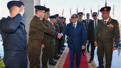 السيسي يزف بشرى للطلبة بشأن الالتحاق بكلية الطب العسكري