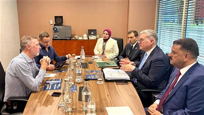 وزير البترول يبحث مع رئيس 