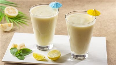 طريقة عمل سموزي الجوافة، لذيذ ومقوي جيد للمناعة 