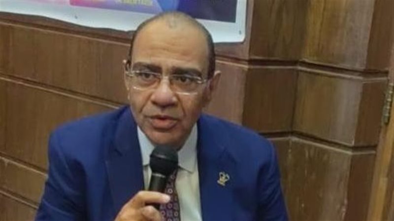 د. حسام حسني المدير
