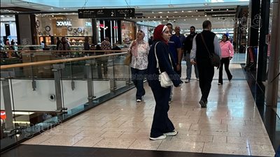 إقبال ضعيف على المحال رغم تخفيضات الجمعة البيضاء (فيديو وصور) 