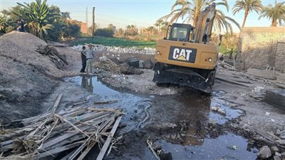 استرداد 72 فدانا من أملاك الدولة خلال إزالة 32 حالة تعدٍّ بأسيوط 