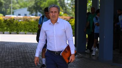 المصري يصل ملعب مباراة زيسكو الزامبي (صور)