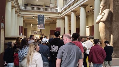 إقبال على زيارة قاعات المتحف المصري بالتحرير (صور)