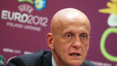 كولينا في تصريح غريب: استبعاد اللاعب لمدة دقيقتين إذا ادعى الإصابة 