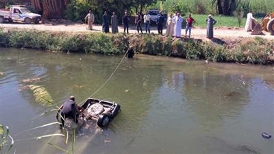 إصابة 3 أشخاص والبحث عن رابع في انقلاب سيارة داخل ترعة الرمادي بإسنا