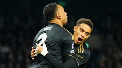 الدوري الإنجليزي، توتنهام يتأخر أمام فولهام 2/0 في الشوط الأول