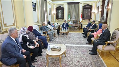 لاعتماد المعهد القومي للأورام، رئيس جامعة القاهرة يستقبل وفد هيئة ضمان جودة التعليم