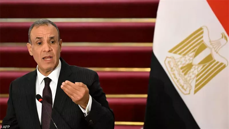 الدكتور بدر عبد العاطى