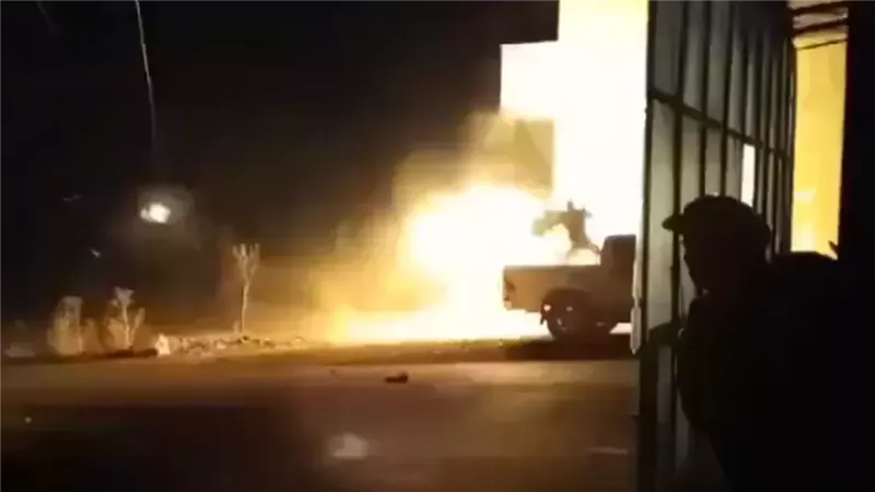 اقتحام منزل مدير